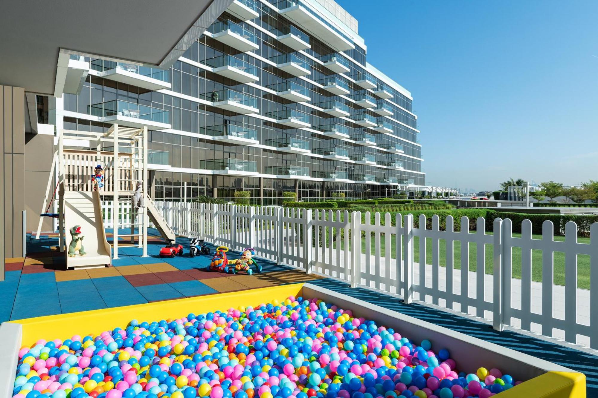 Th8 Palm Dubai Beach Resort, Vignette Collection By Ihg エクステリア 写真 Children's play area at Jumeirah at Etihad Island