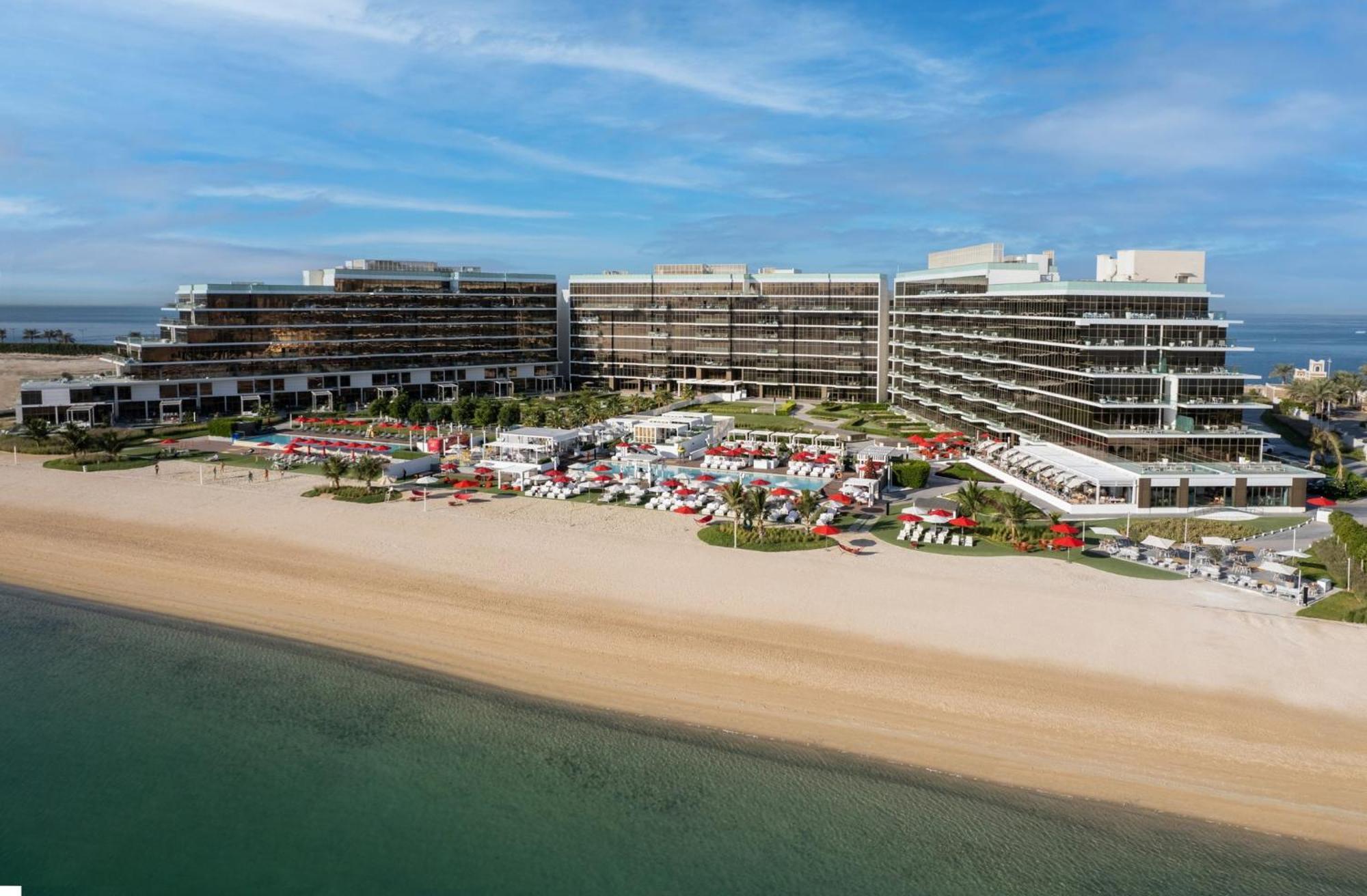 Th8 Palm Dubai Beach Resort, Vignette Collection By Ihg エクステリア 写真 Hilton Alexandria