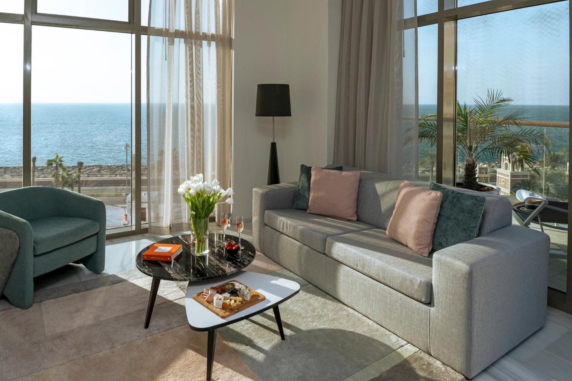 Th8 Palm Dubai Beach Resort, Vignette Collection By Ihg エクステリア 写真