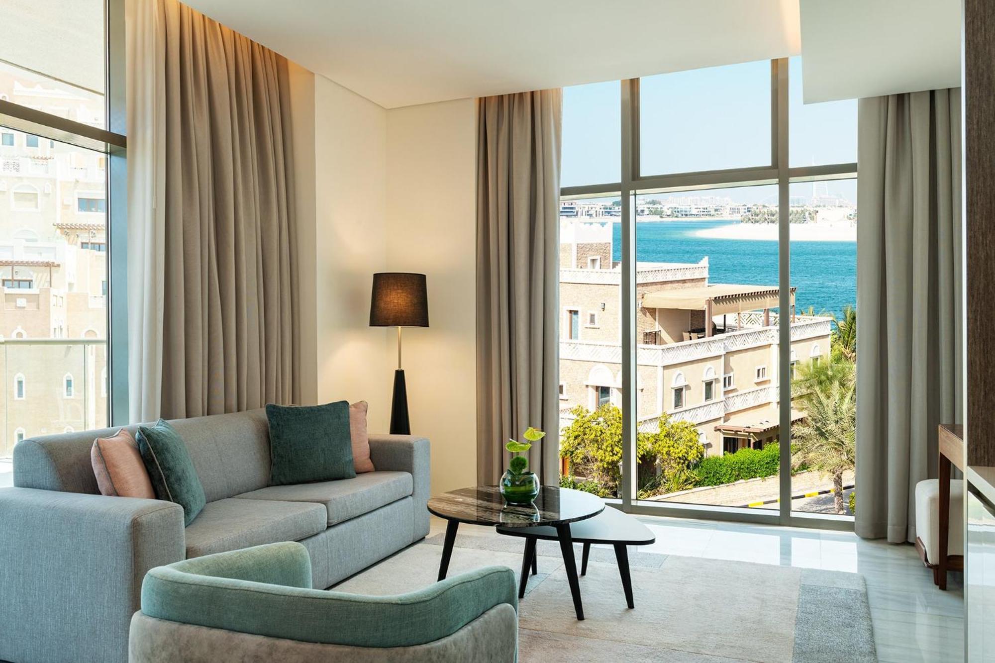 Th8 Palm Dubai Beach Resort, Vignette Collection By Ihg エクステリア 写真
