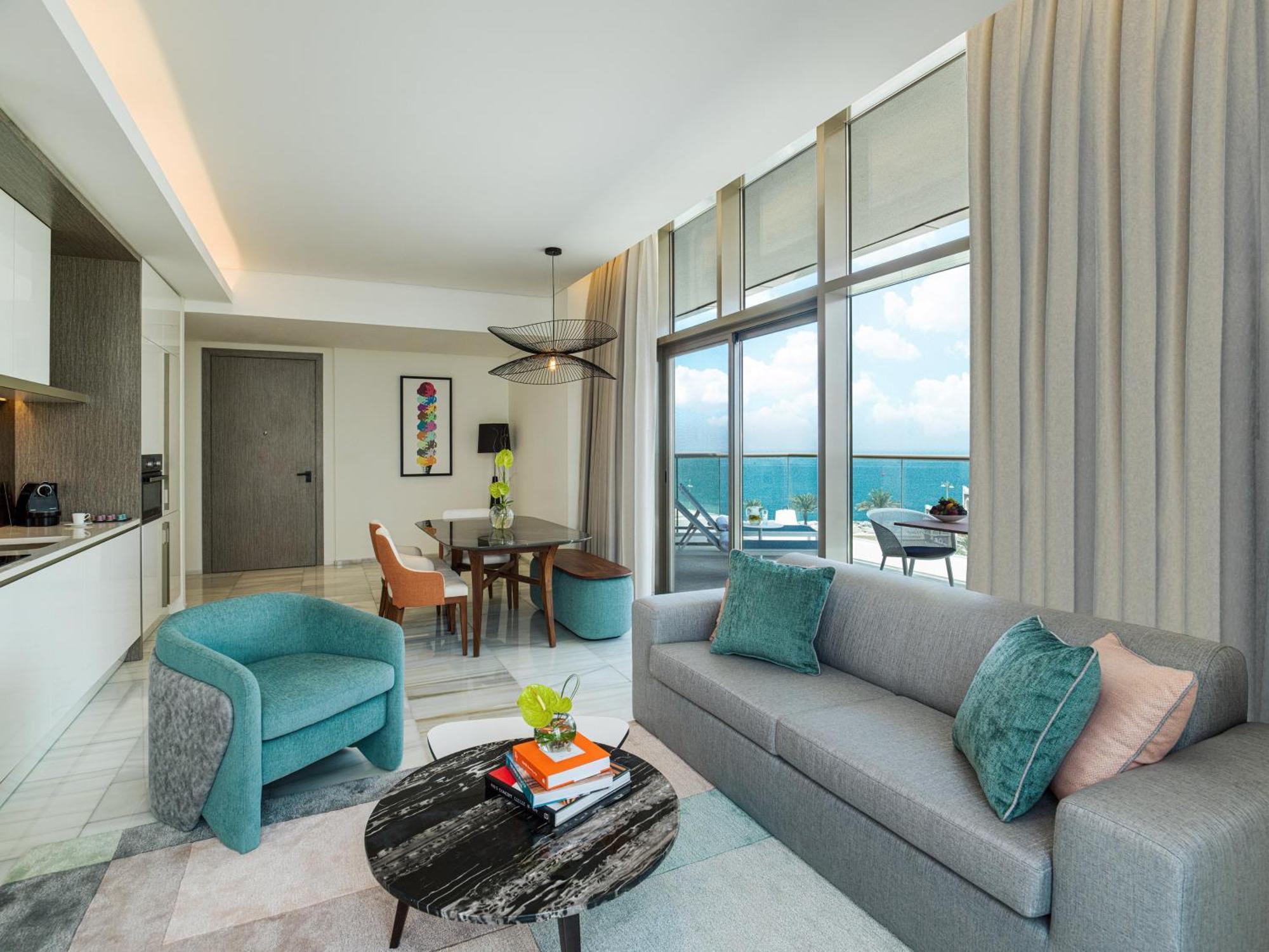 Th8 Palm Dubai Beach Resort, Vignette Collection By Ihg エクステリア 写真
