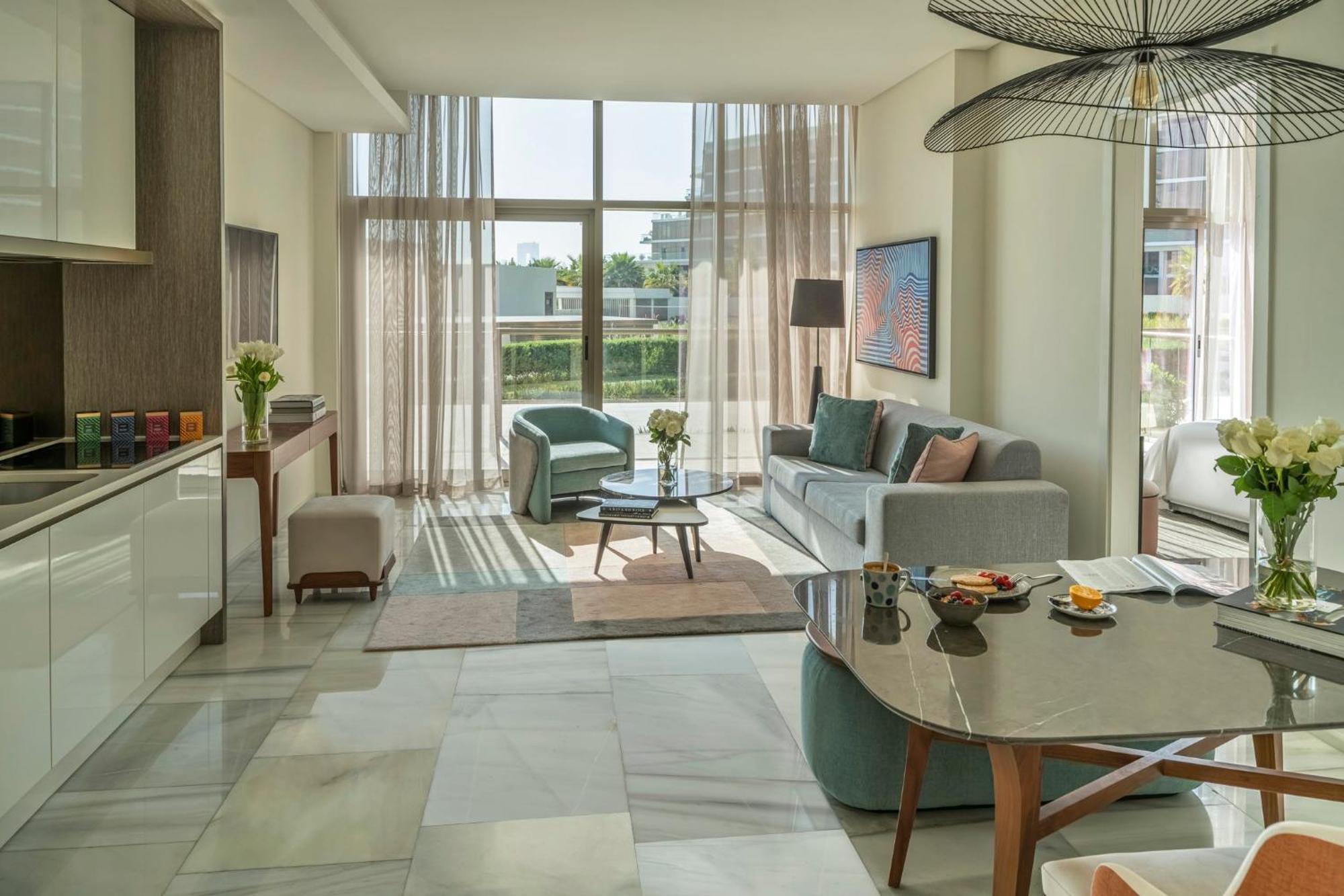 Th8 Palm Dubai Beach Resort, Vignette Collection By Ihg エクステリア 写真